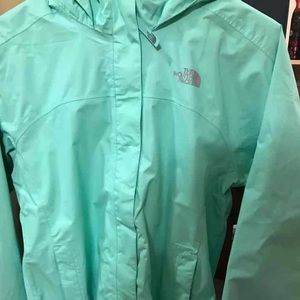 LAST CHANCE Girls Northface raincoat